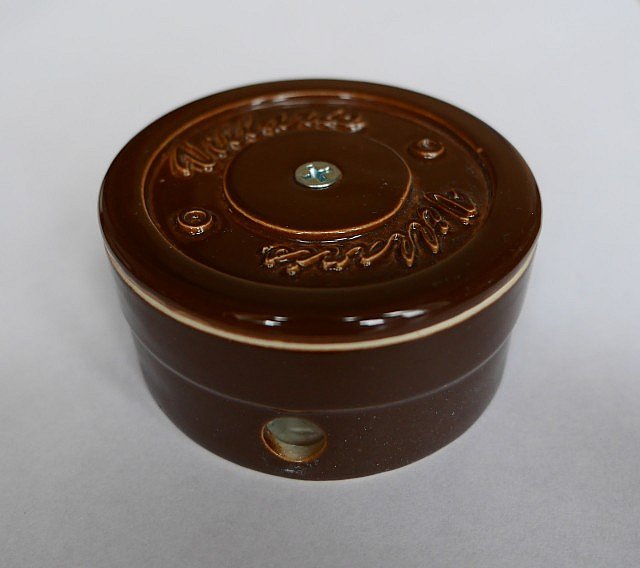 Качественная картинка Ретро коробка распределительная Villaris, фарфор, жемчужно-коричневый