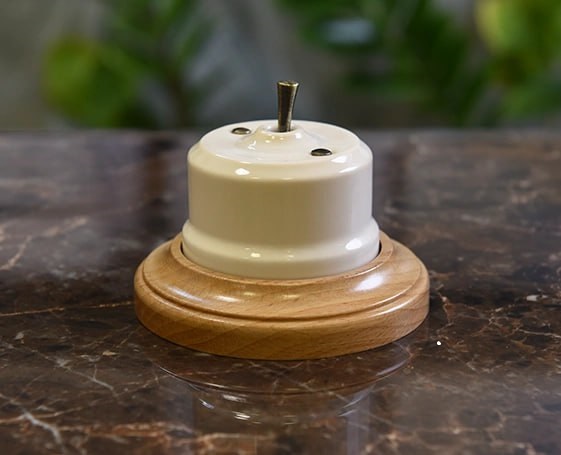 Ретро рамка Lindas, дерево, наружний монтаж, бук селект