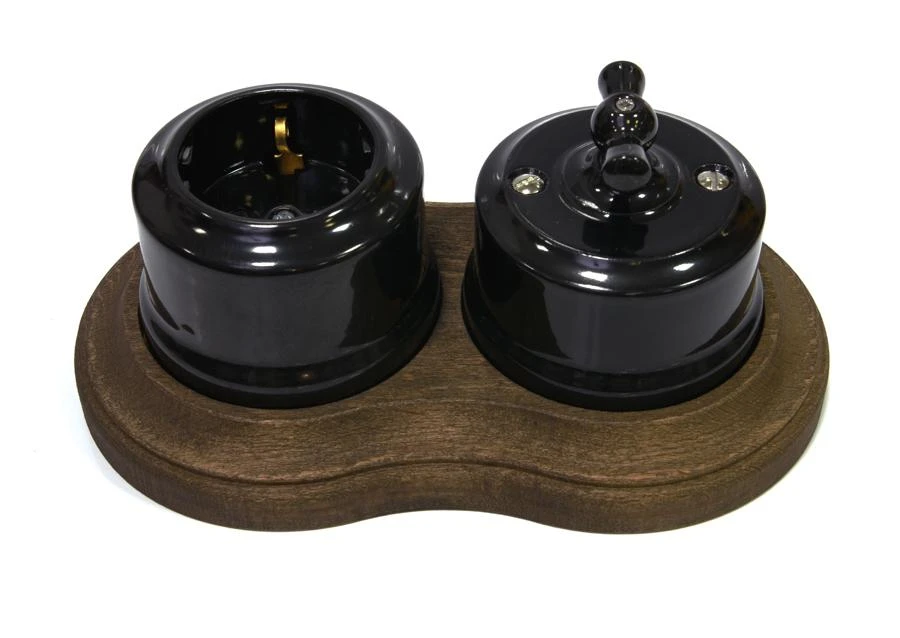 Качественная картинка Ретро розетка электрическая Lindas керамика черный