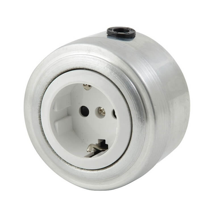 Ретро розетка электрическая Retrika, коллекция Vintage Metal, алюминий