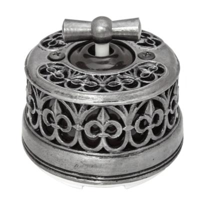 Ретро выключатель Salvador, фарфор, наруж.монтаж, поворотный, корич. с накладкой состаренное серебро Ретро выключатель Salvador, фарфор, наруж.монтаж, поворотный, корич. с накладкой состаренное серебро