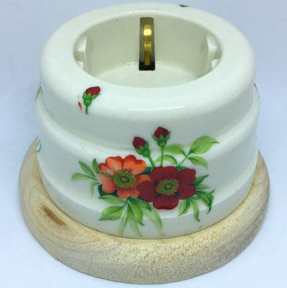 Ретро розетка электрическая Цион, керамика, белый с декором лето