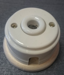 Ретро розетка ТВ Цион, керамика, белый (слоновая кость) Ретро розетка ТВ Цион, керамика, белый (слоновая кость)