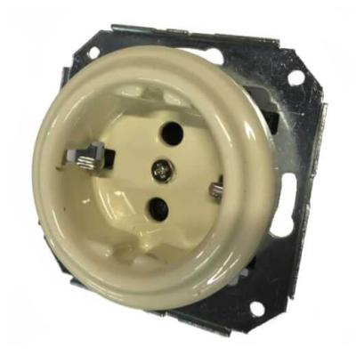 Ретро розетка электрическая Retrika, коллекция Colony, внутренний монтаж, керамика, слоновая кость Ретро розетка электрическая Retrika, коллекция Colony, внутренний монтаж, керамика, слоновая кость