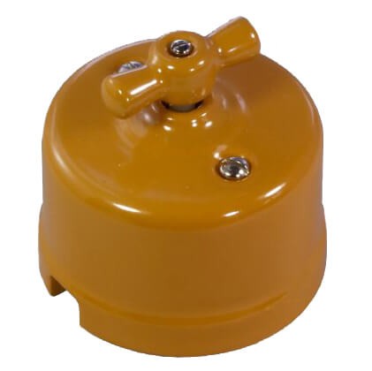 Ретро выключатель Retrika, золото, керамика Качественная картинка Ретро выключатель Retrika, золото, керамика