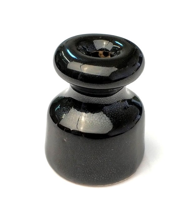 Качественная картинка Изолятор Interior Electric, серия Арбат, размер D24 х H20 мм, керамика, черный