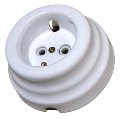 Ретро розетка электрическая Interior Electric, серия "Астория", керамика, с/з, белая