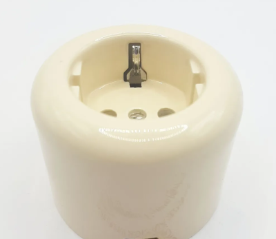 Ретро розетка Bironi, R, с заземляющим контактом, керамика, цвет песочное золото