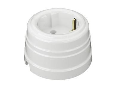 Ретро розетка электрическая Мезонин, коллекция Усадьба, пластик, белый Ретро розетка электрическая Мезонин, коллекция Усадьба, пластик, белый