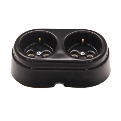 Ретро розетка электрическая двойная Interior Electric, серия "Арбат", керамика, с/з 16А, черный Ретро розетка электрическая двойная Interior Electric, серия "Арбат", керамика, с/з 16А, черный