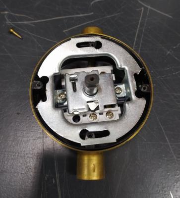 Ретро выключатель Petrucci, поворотный, одноклавишный проходной, металл, бронза с муфотой